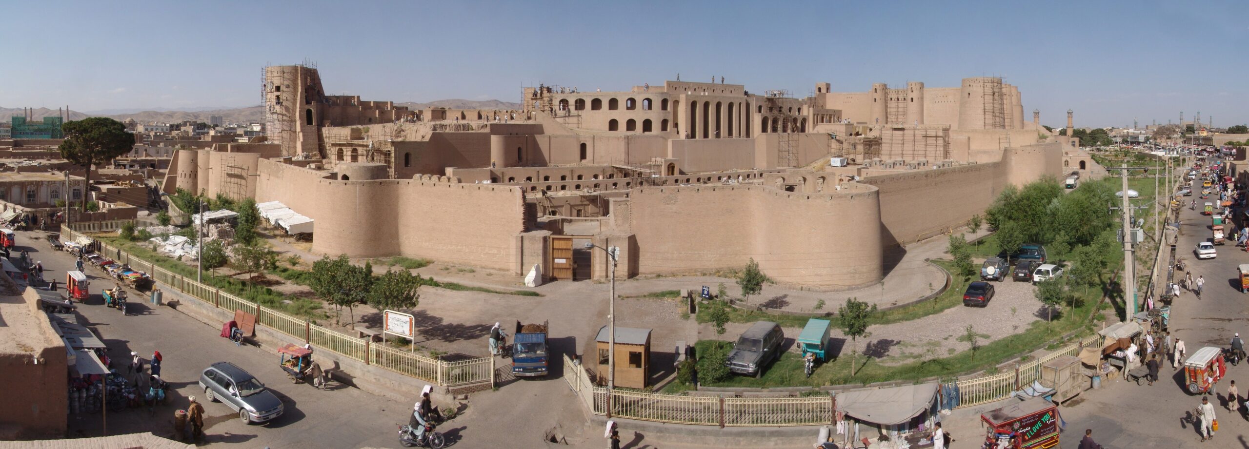 دختر ۱۸ ساله در هرات پس از فسخ اجباری نکاح با یک جوان شیعه، خودکشی کرد